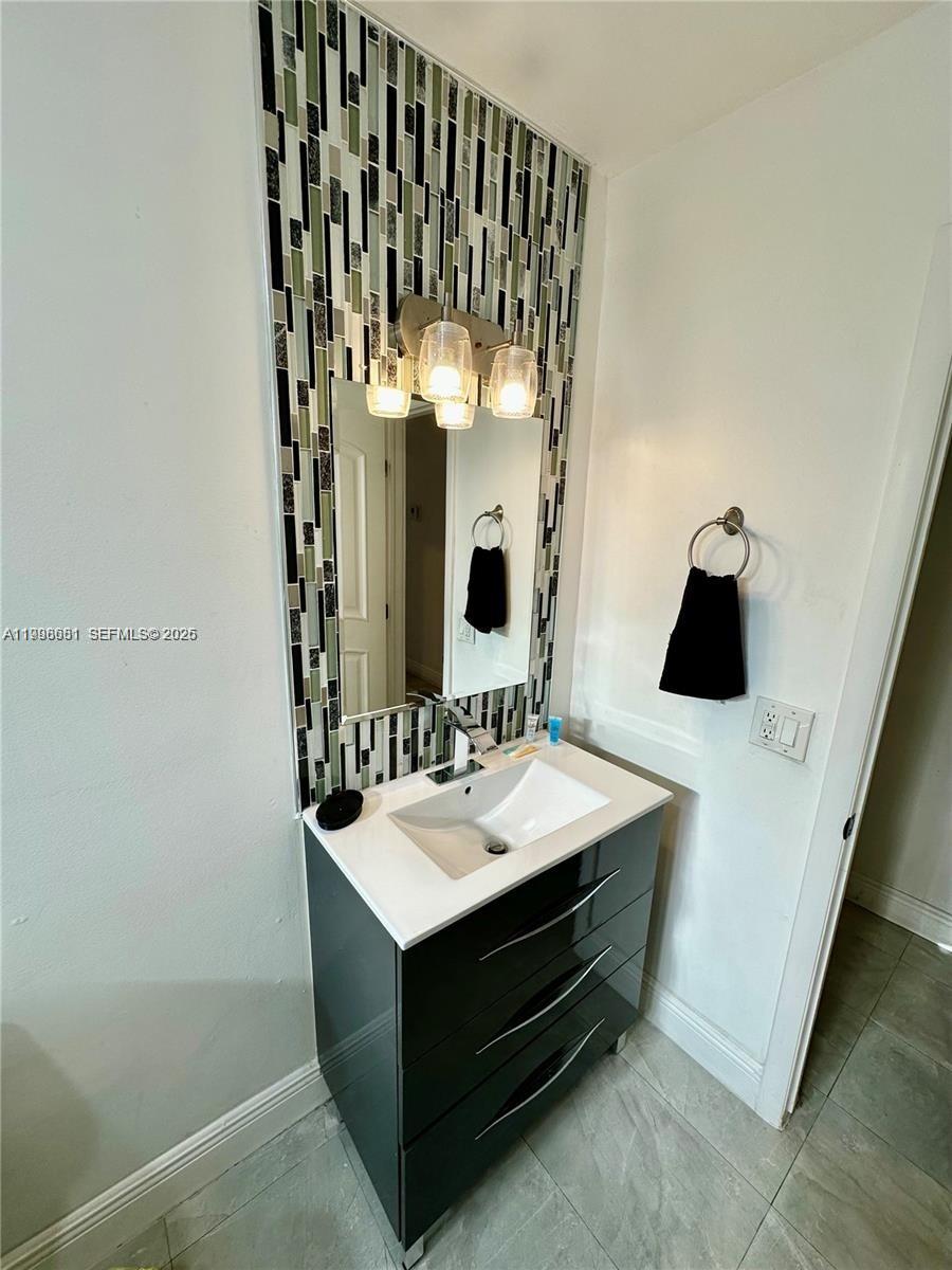 HOLLYWOOD HILLS AMEN PLAT - Residential