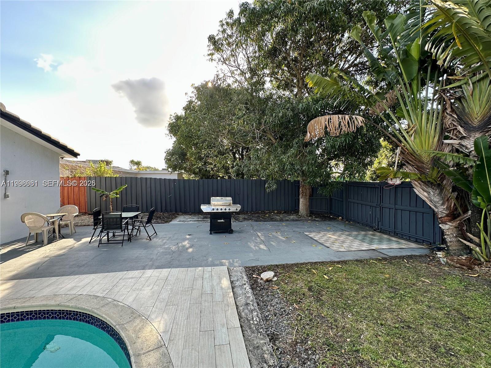 HOLLYWOOD HILLS AMEN PLAT - Residential