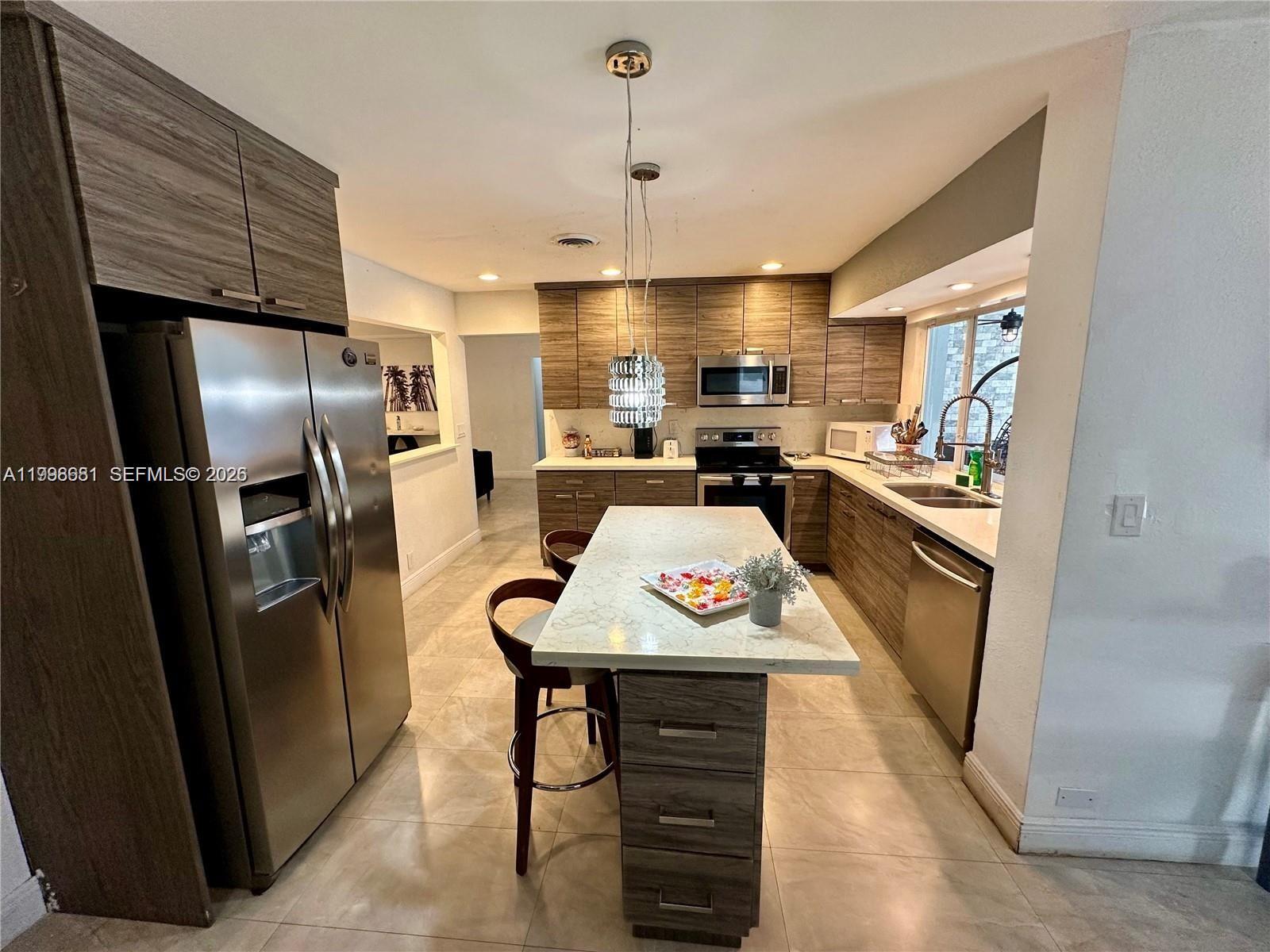 HOLLYWOOD HILLS AMEN PLAT - Residential