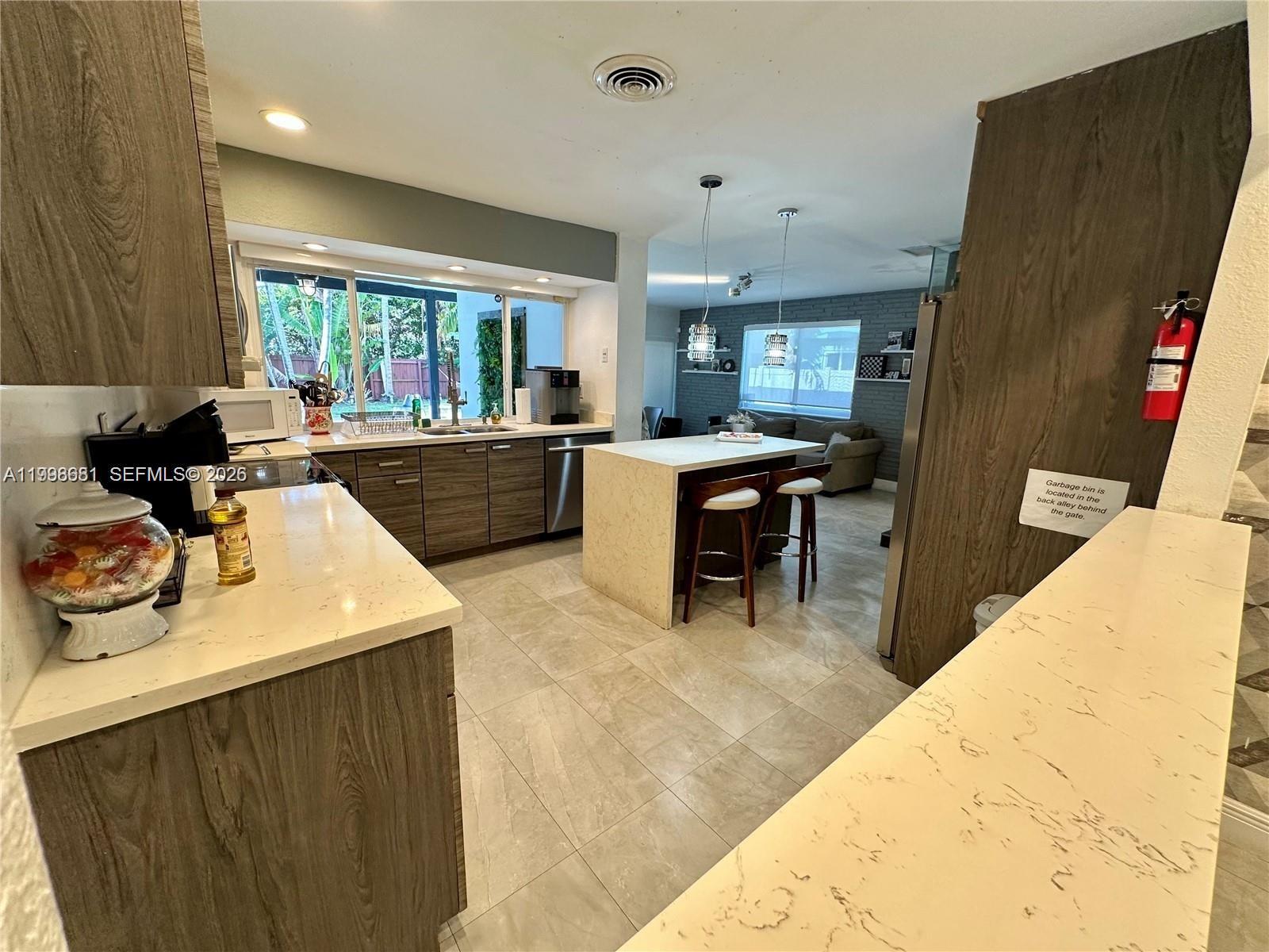 HOLLYWOOD HILLS AMEN PLAT - Residential