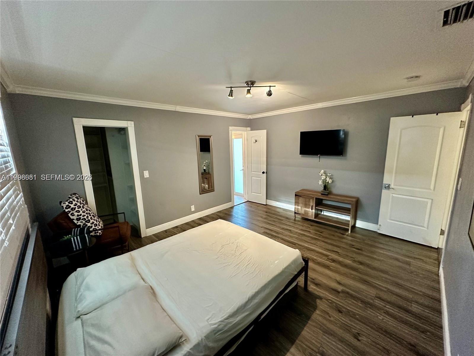 HOLLYWOOD HILLS AMEN PLAT - Residential