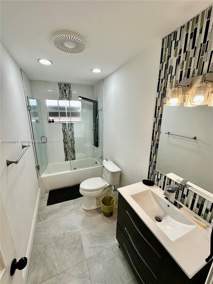 HOLLYWOOD HILLS AMEN PLAT - Residential