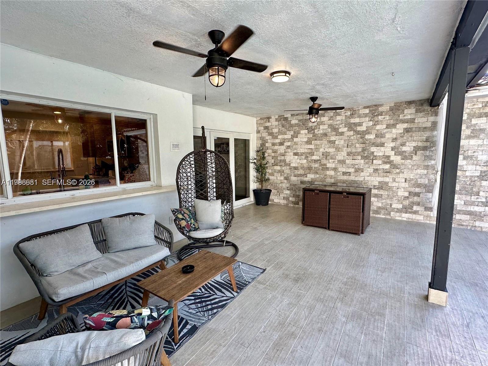 HOLLYWOOD HILLS AMEN PLAT - Residential