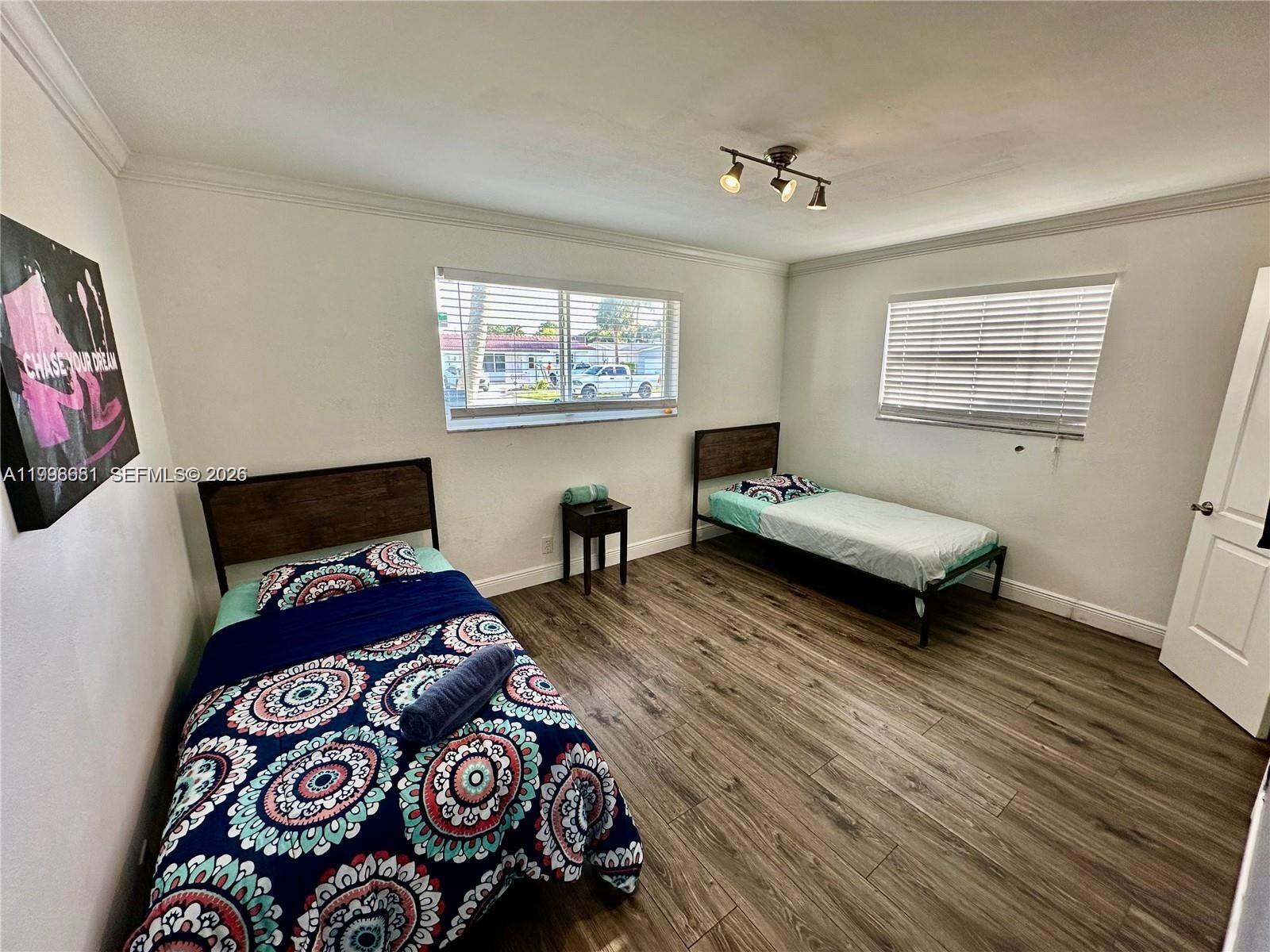 HOLLYWOOD HILLS AMEN PLAT - Residential