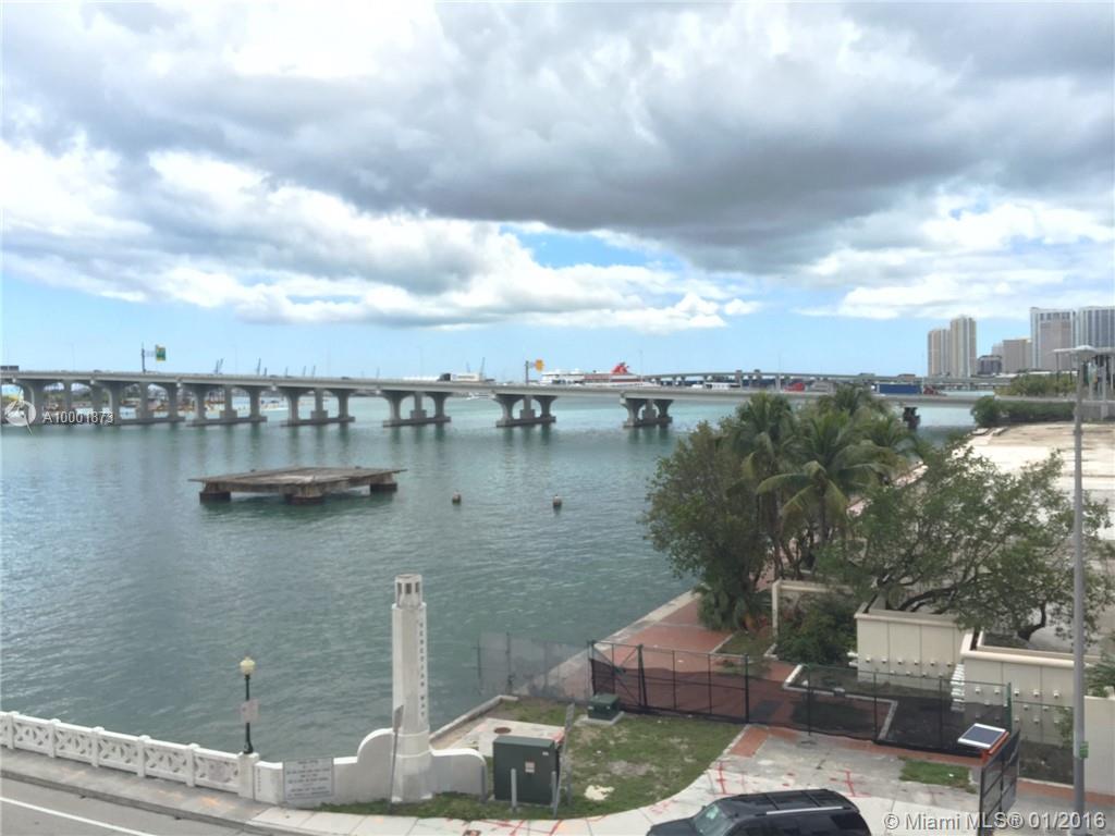 Venetia Condo - Residential Lease