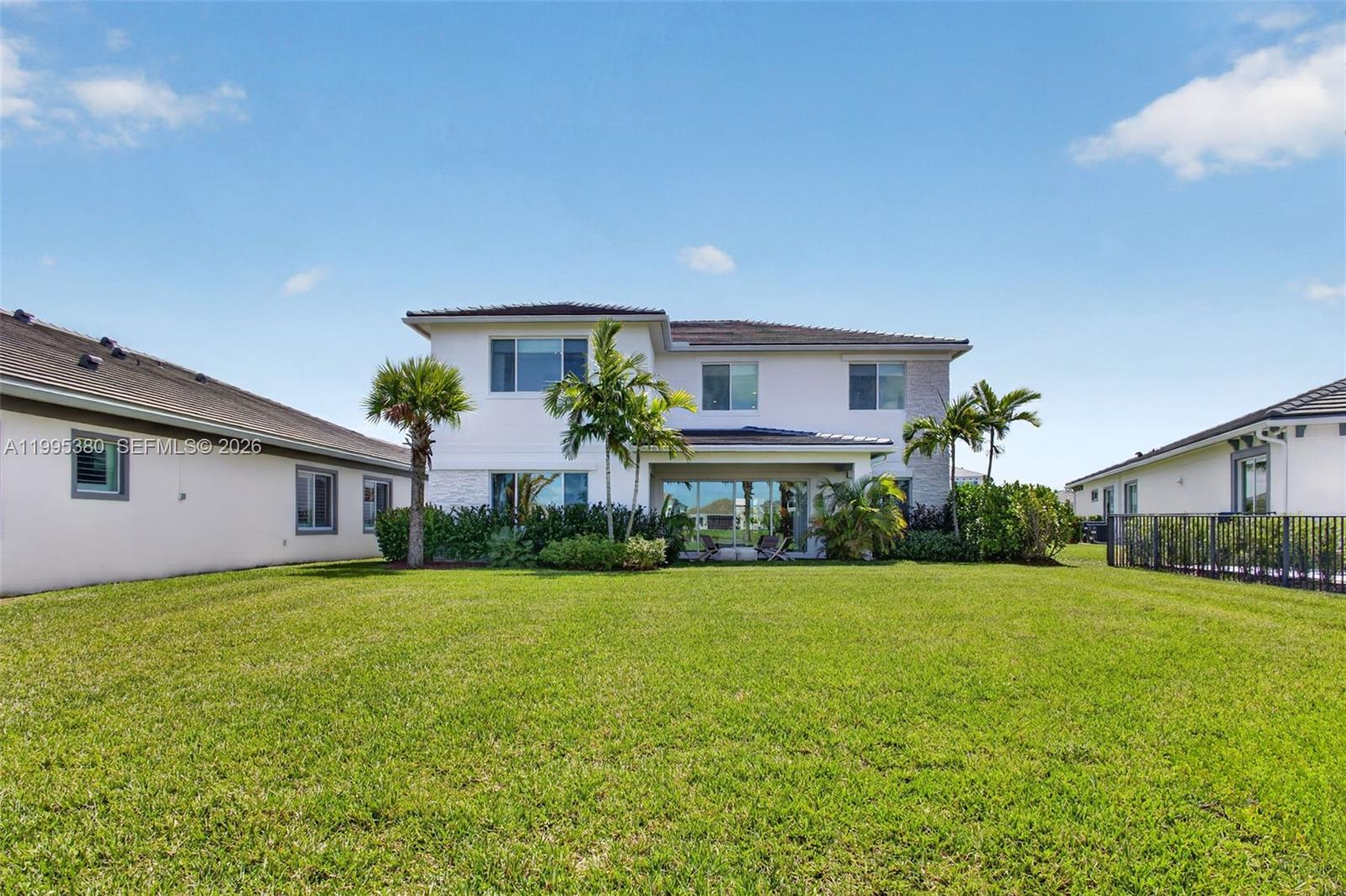 La Terre - Residential