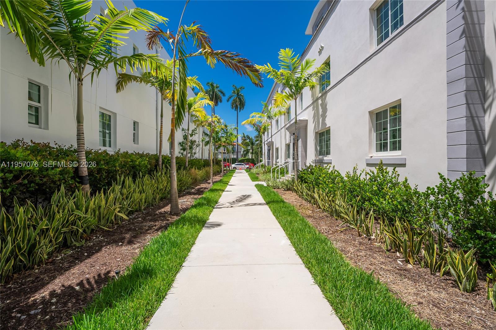 LINCOLN SUB - Residential Lease