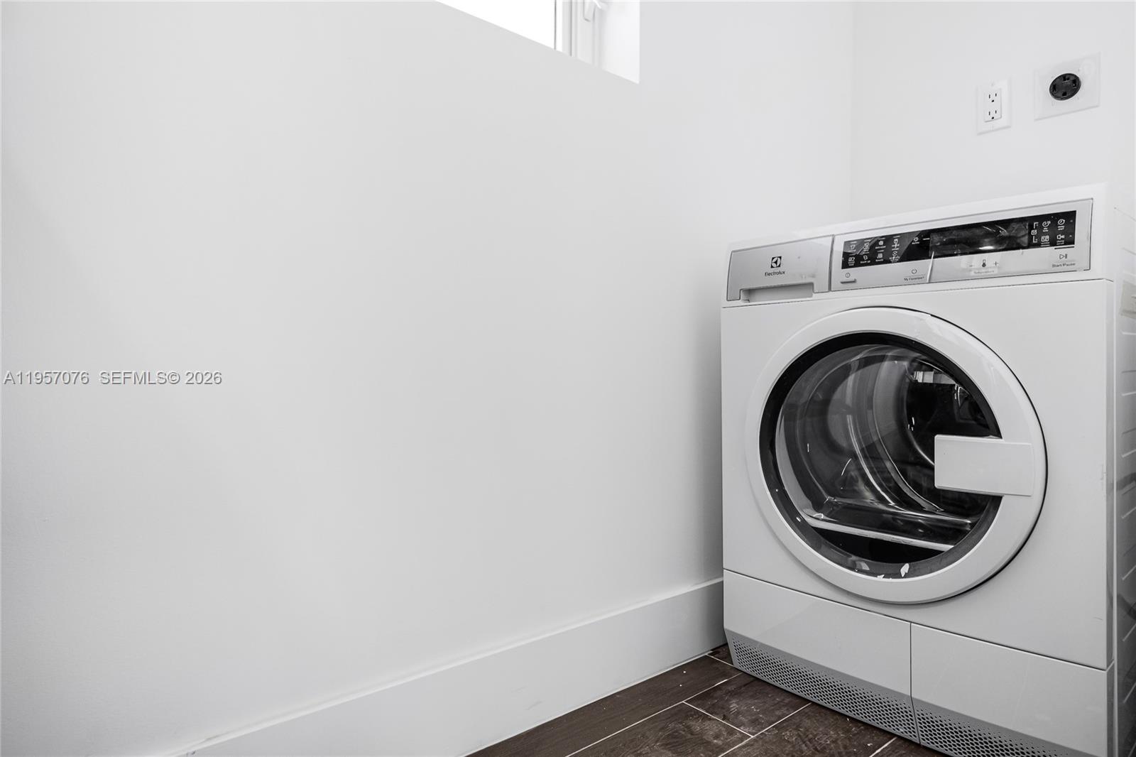 LINCOLN SUB - Residential Lease