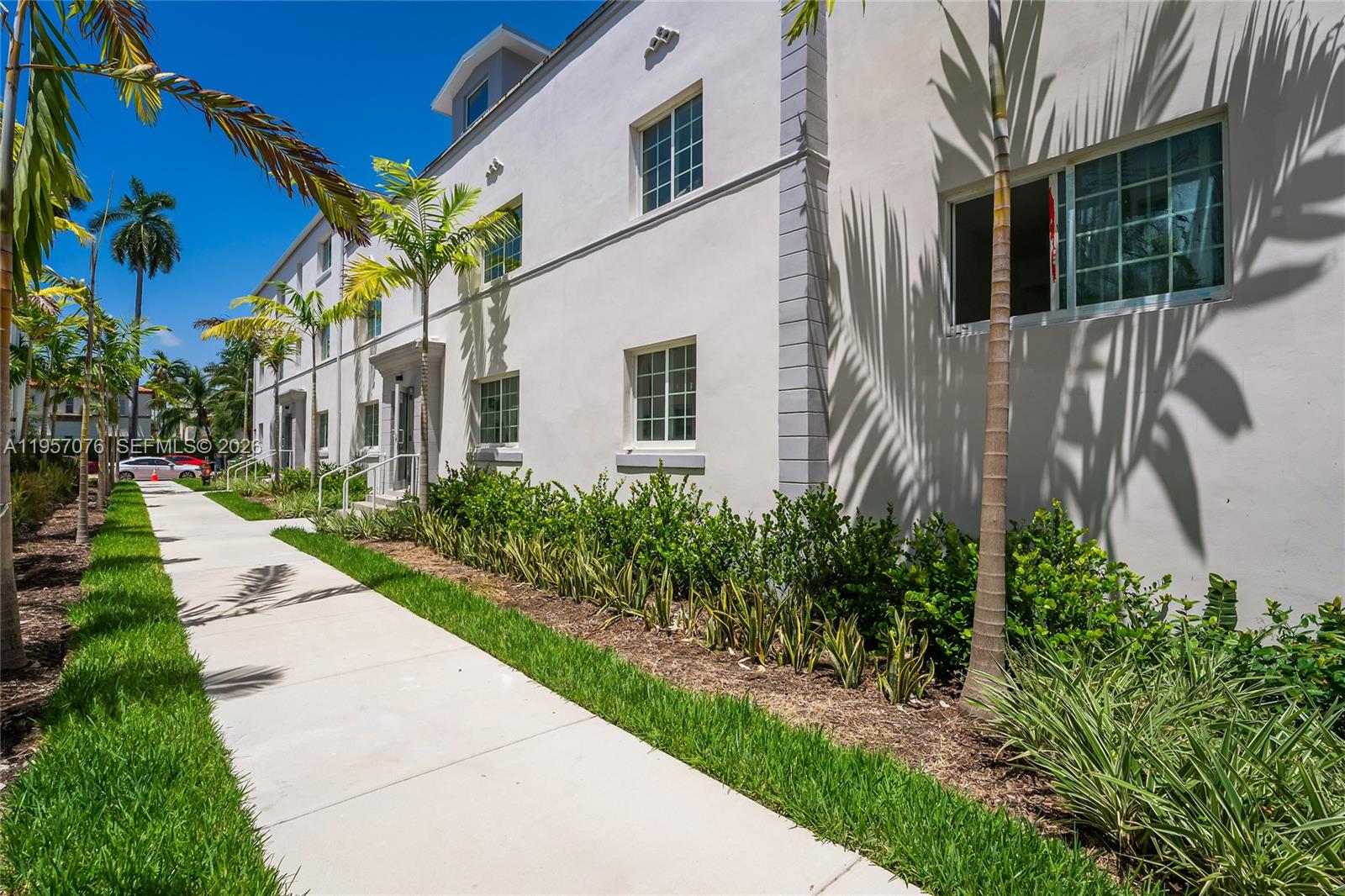 1519 Pennsylvania Ave 6