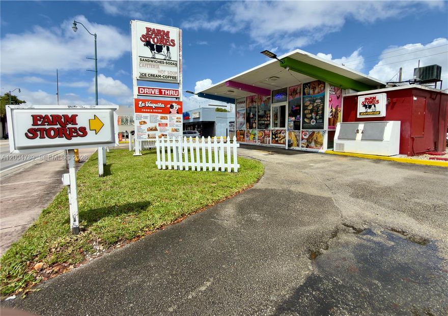 Excellent Business Opportunity in a Prime Location – Calle 8, Coral Gables
This fully renovated business is ready to operate from day one. Strategically located on iconic Calle 8, an area known for high traffic and strong commercial visibility.
The business currently has 2 active employees, allowing for efficient and structured operations. It also features a favorable lease of $6,290 per month with 10 years remaining, providing long-term stability.
Ideal for investors or entrepreneurs seeking a solid opportunity in one of Miami’s most in-demand areas.