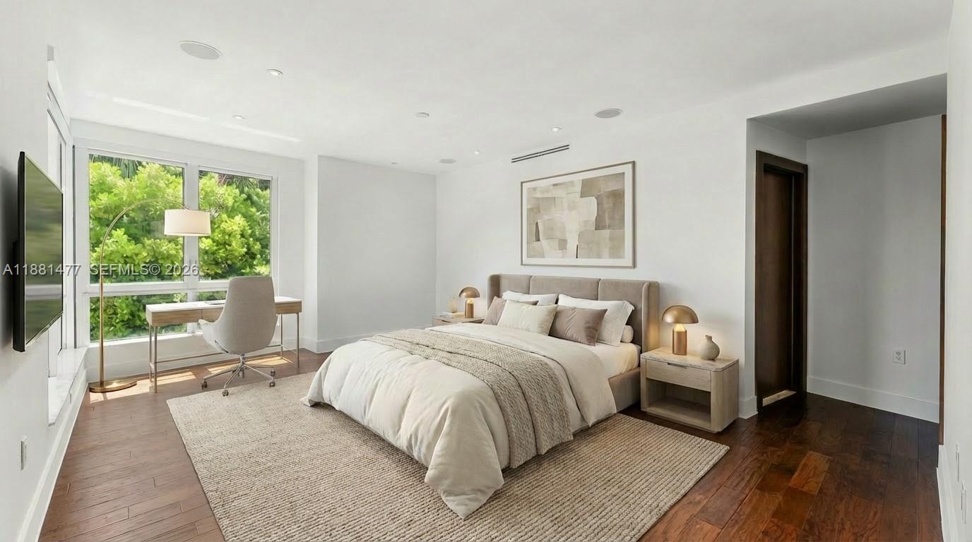 544-548 FERNWOOD CONDO - Residential