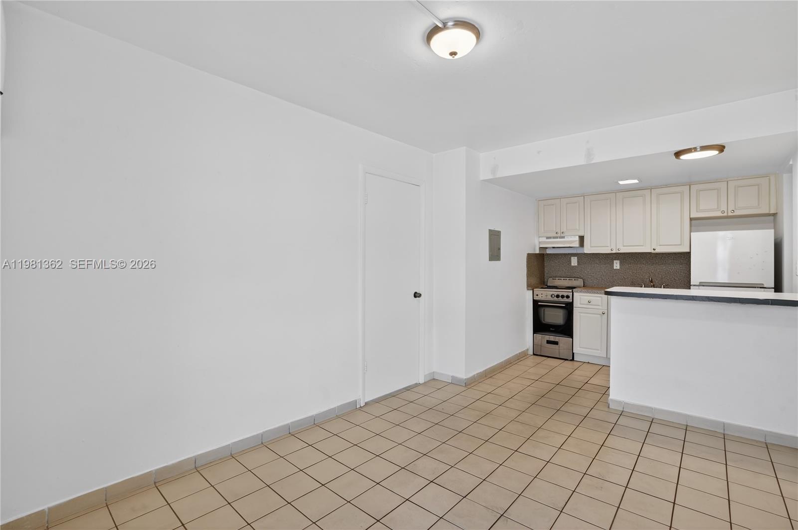 CORAL GROVES - Residential Lease