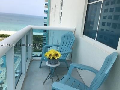 9201 Collins Ave 921