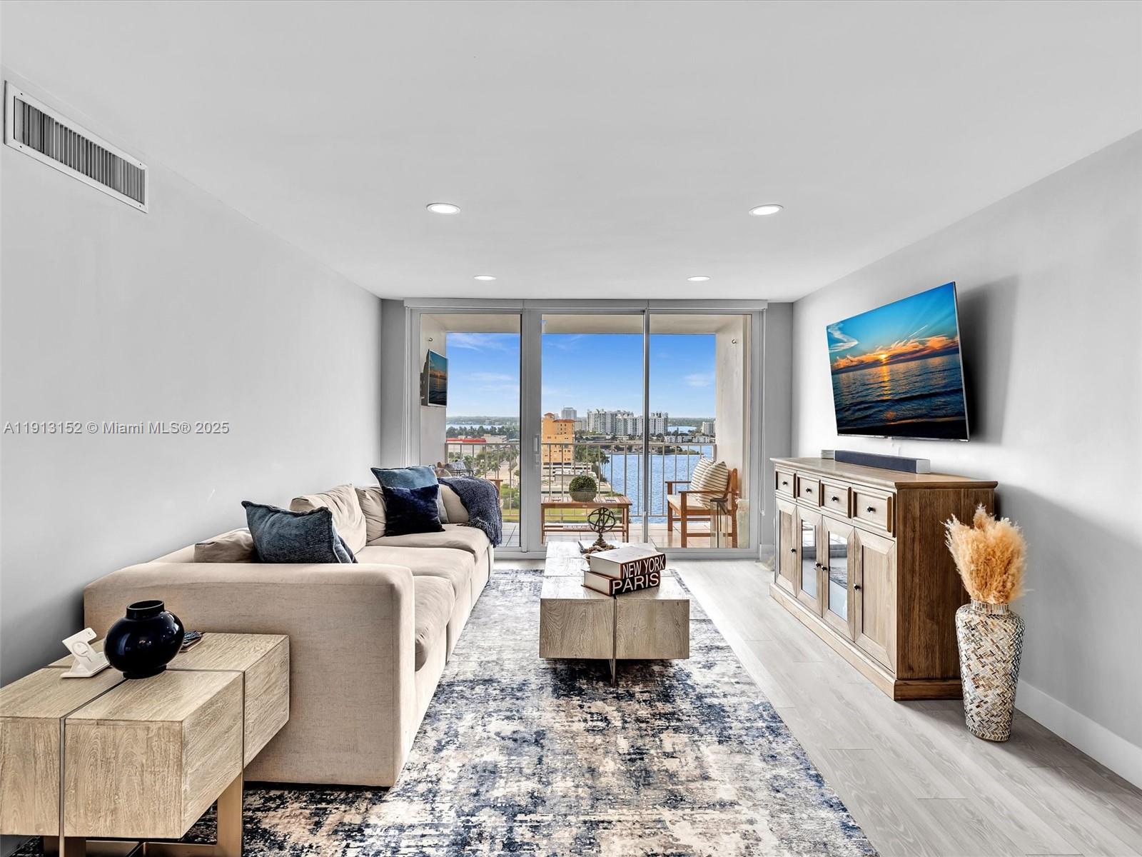 KENNEDY HOUSE CONDO - Residential