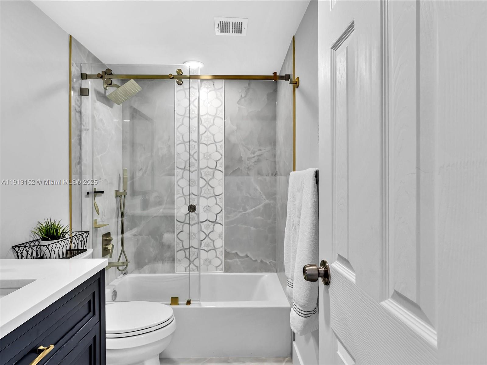 KENNEDY HOUSE CONDO - Residential