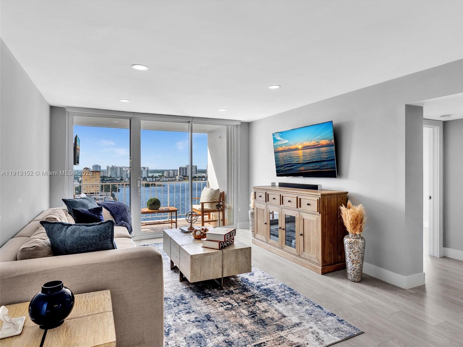 KENNEDY HOUSE CONDO - Residential