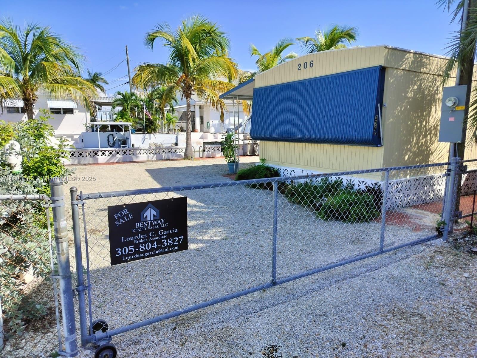 KEY LARGO TRAILER VILLAGE - Residential