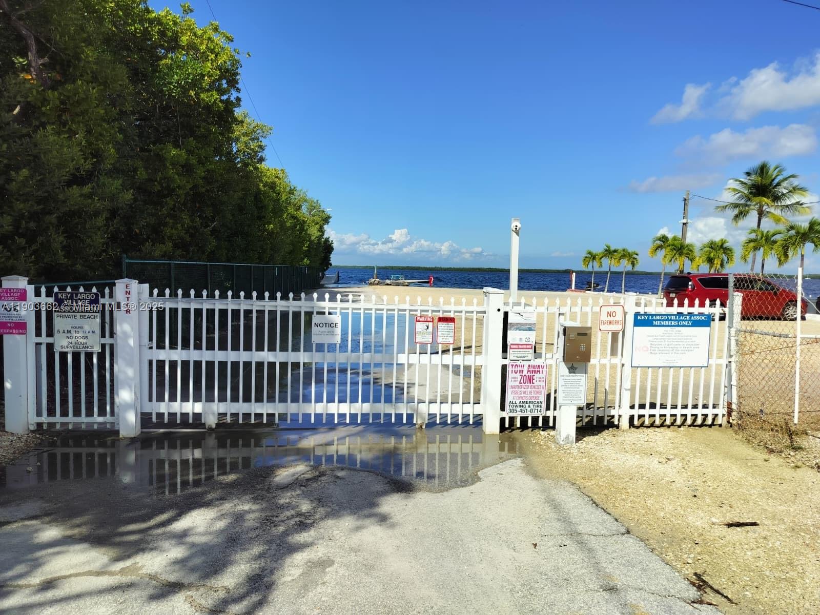 KEY LARGO TRAILER VILLAGE - Residential