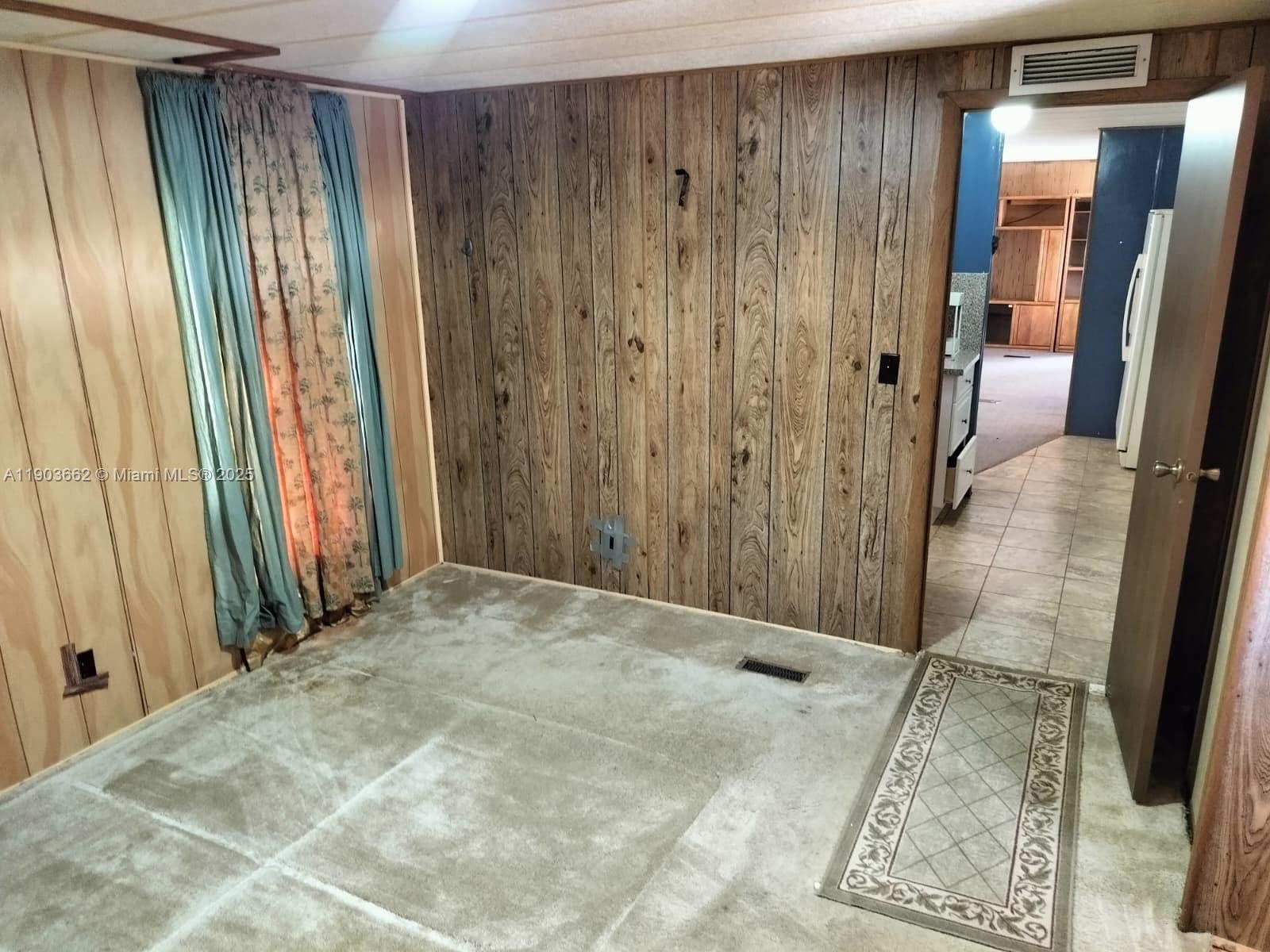 KEY LARGO TRAILER VILLAGE - Residential