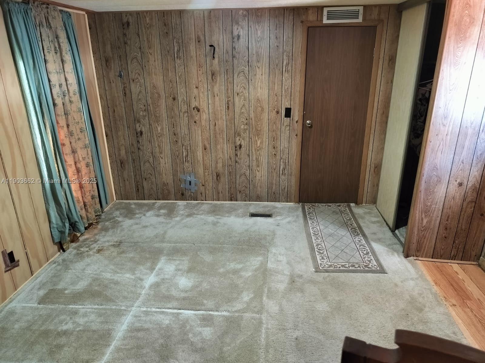 KEY LARGO TRAILER VILLAGE - Residential