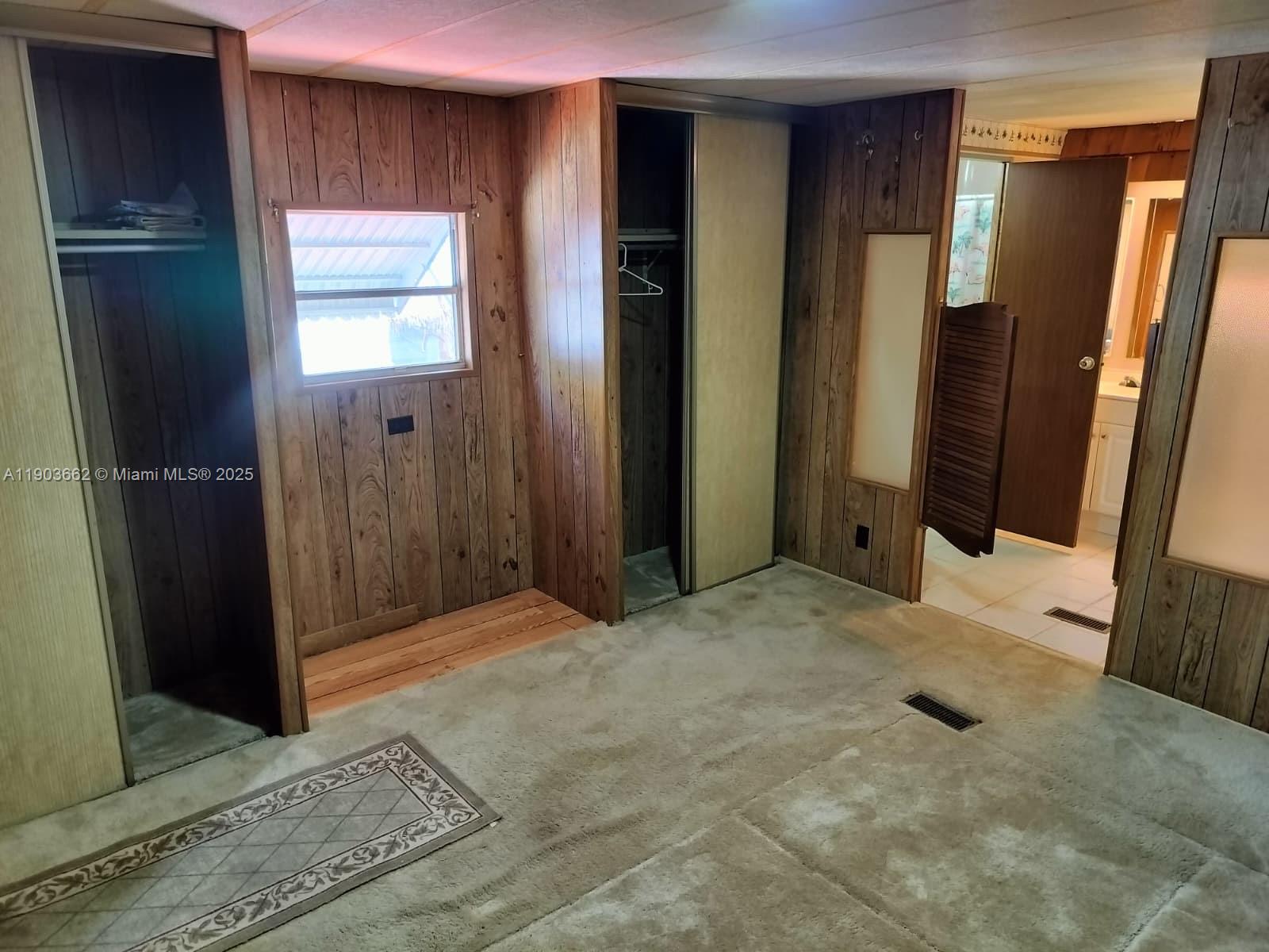 KEY LARGO TRAILER VILLAGE - Residential