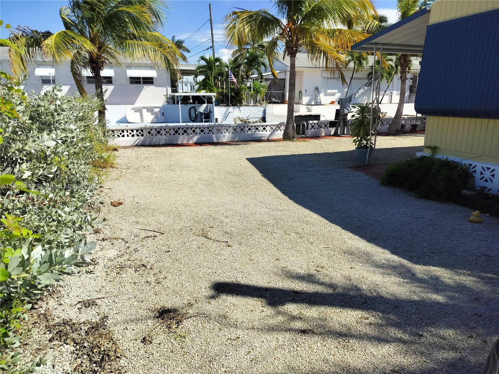 KEY LARGO TRAILER VILLAGE - Residential