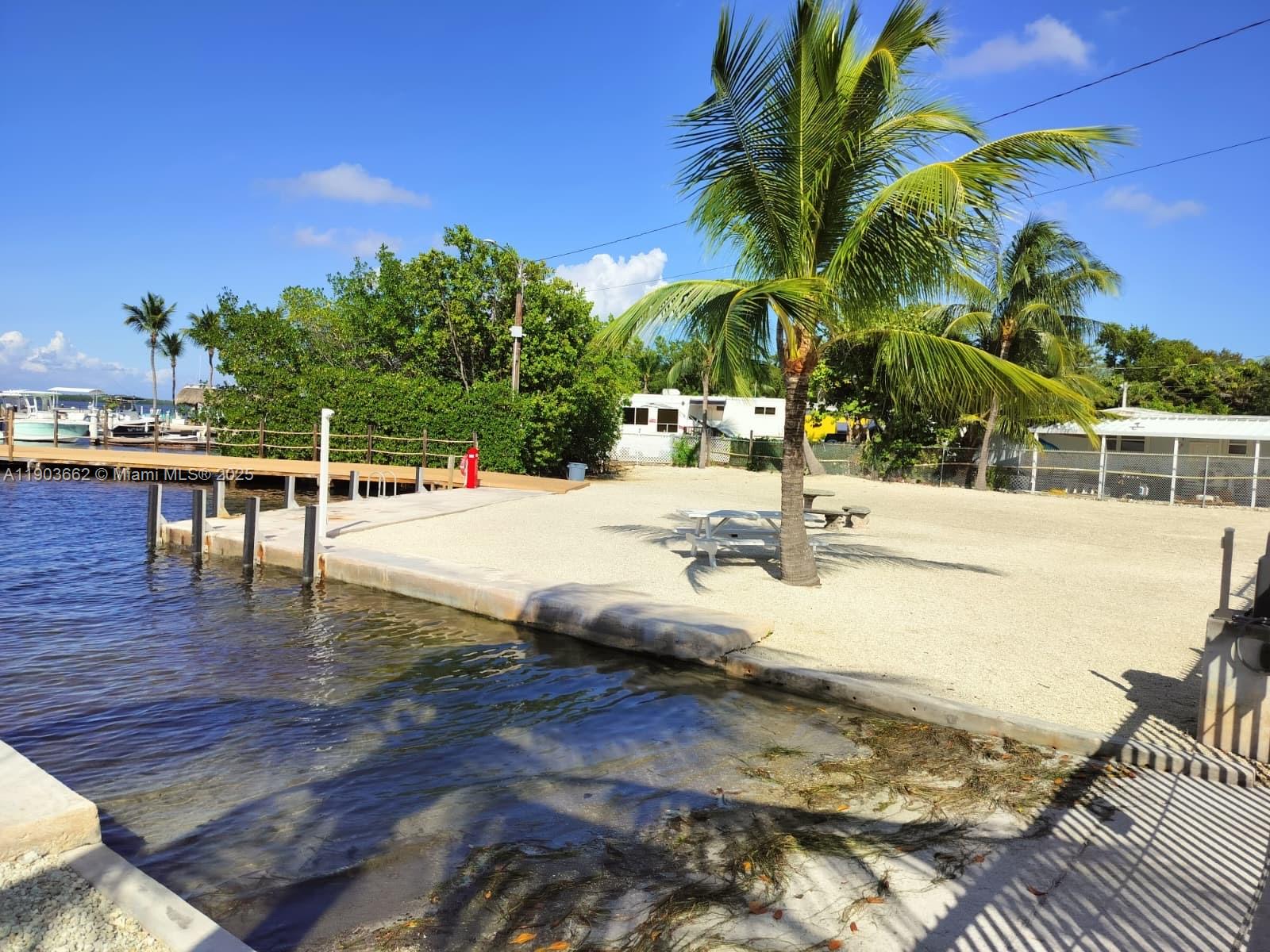 KEY LARGO TRAILER VILLAGE - Residential