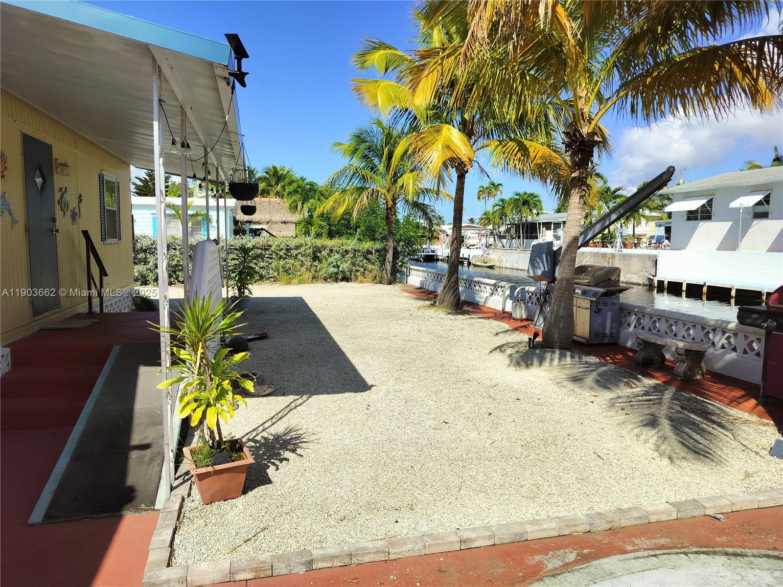KEY LARGO TRAILER VILLAGE - Residential