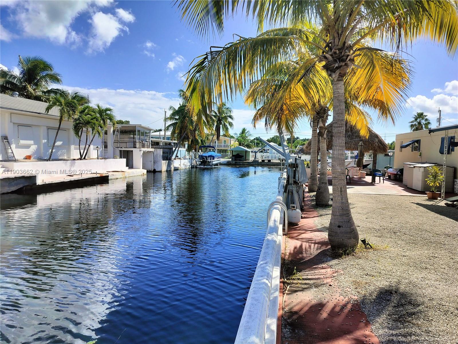 KEY LARGO TRAILER VILLAGE - Residential