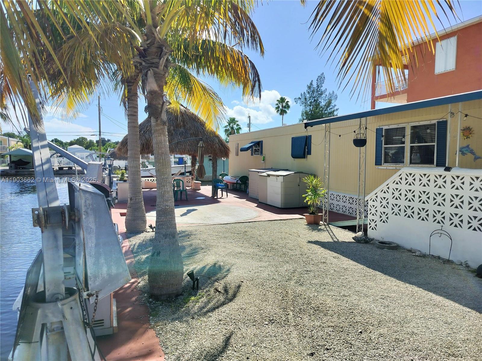 KEY LARGO TRAILER VILLAGE - Residential
