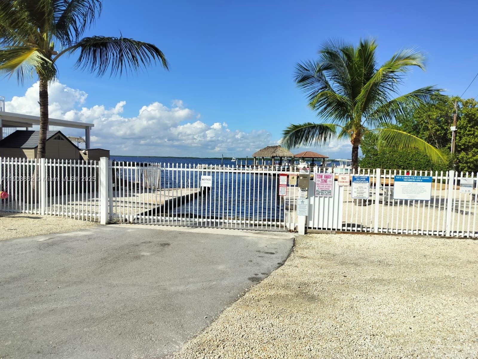 KEY LARGO TRAILER VILLAGE - Residential