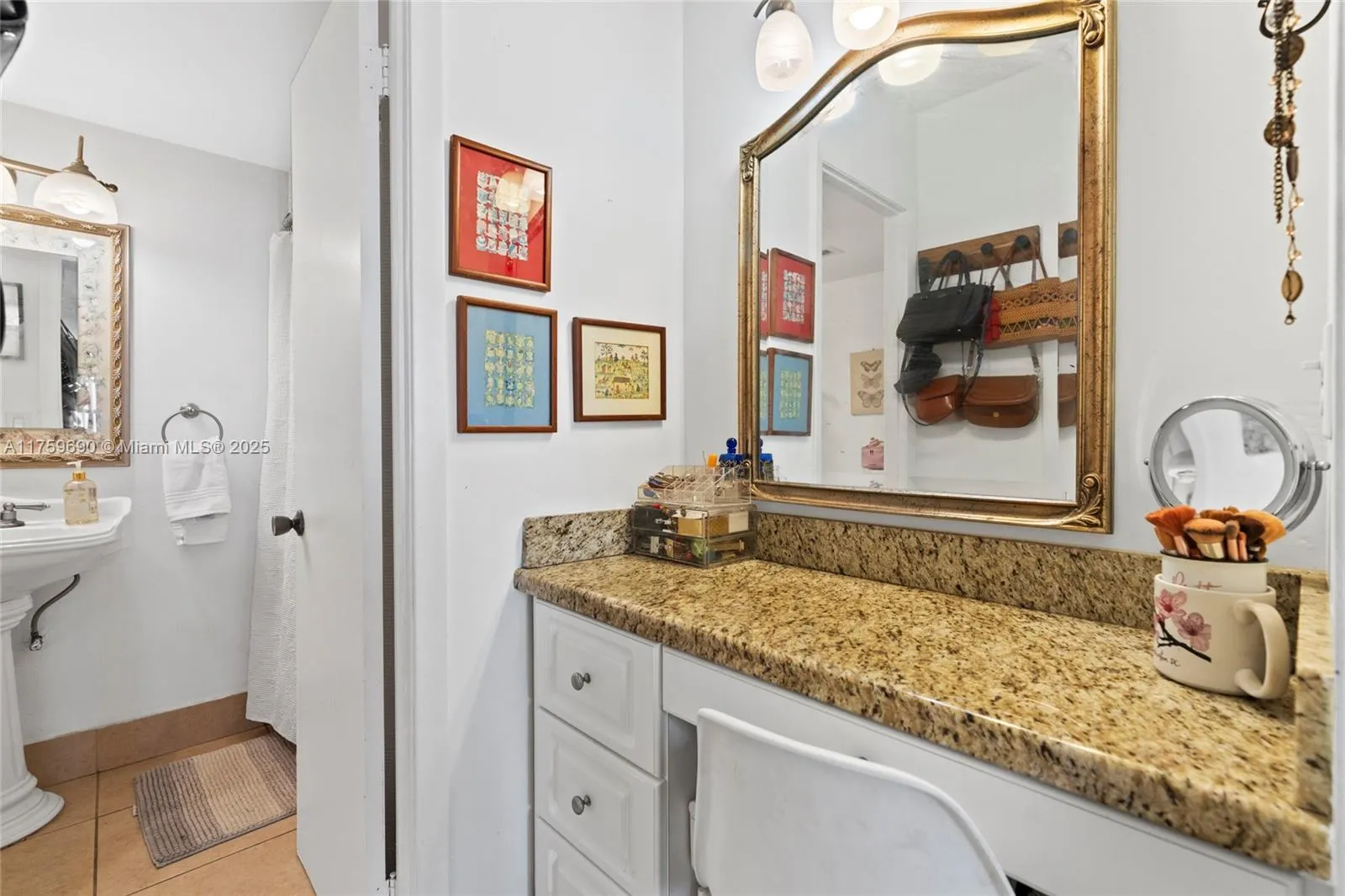 Aventura, Florida 33160, United States, 2 Bedrooms Bedrooms, ,2 BathroomsBathrooms,Residential,Active,85590