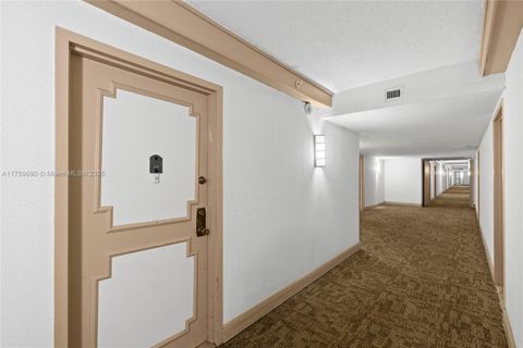 2780 NE 183rd St 807 Aventura FL 33160