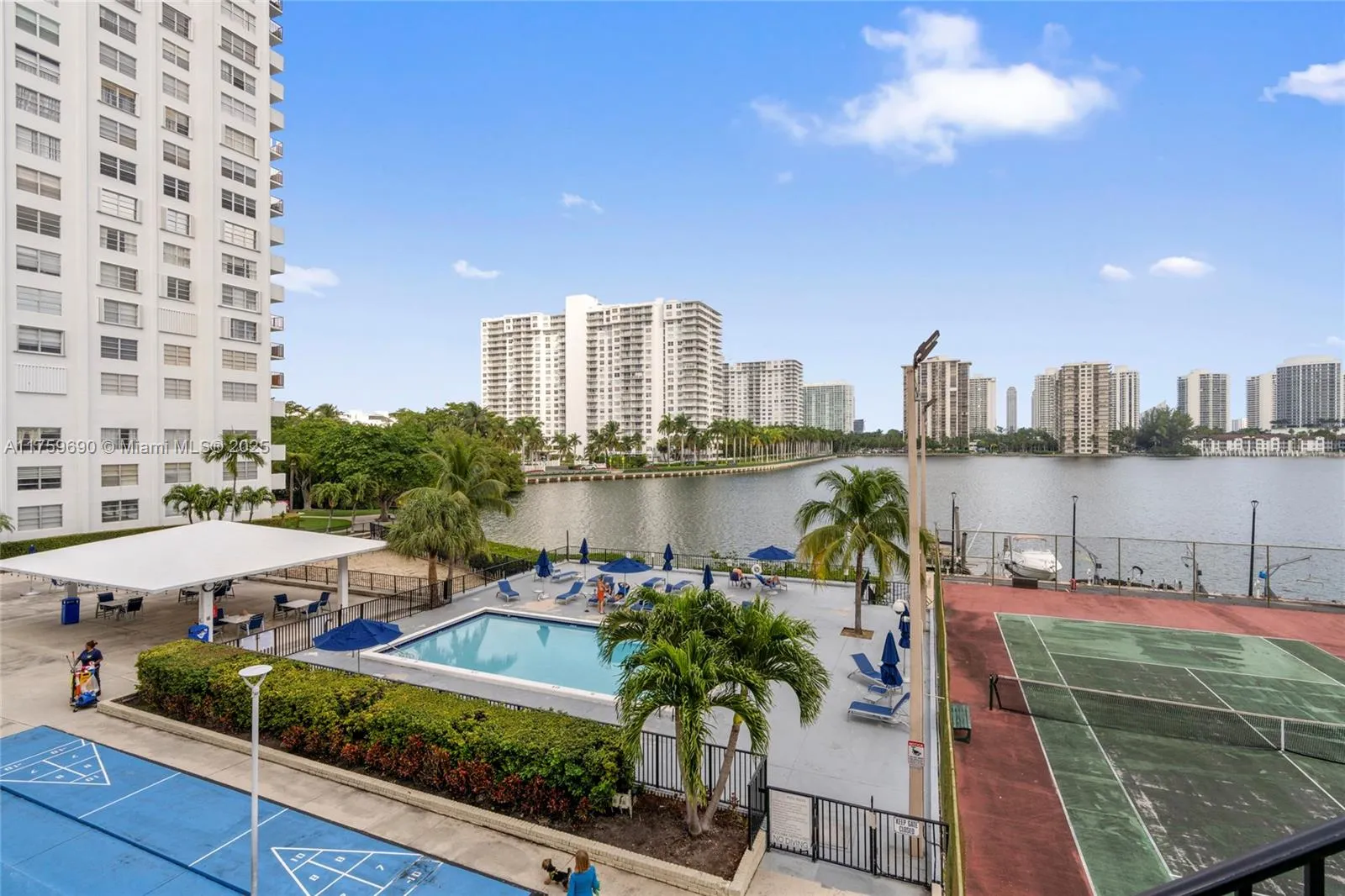 Aventura, Florida 33160, United States, 2 Bedrooms Bedrooms, ,2 BathroomsBathrooms,Residential,Active,85590