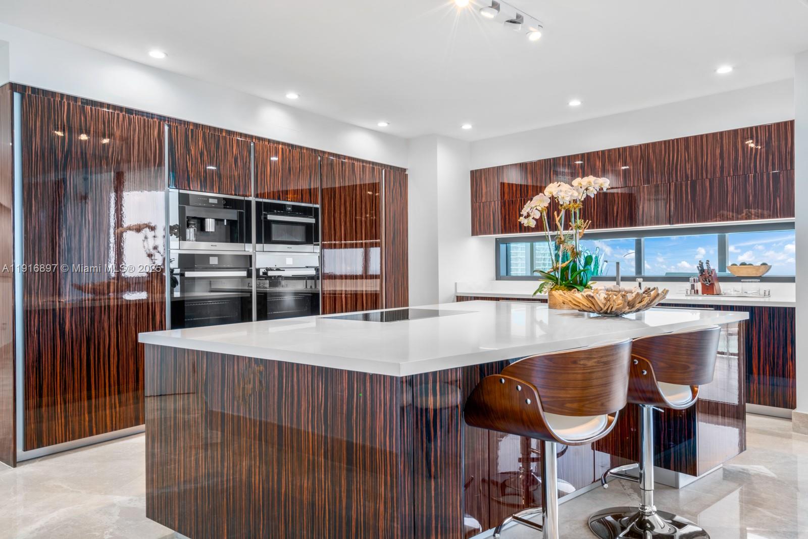 18555 COLLINS AVENUE COND - Residential