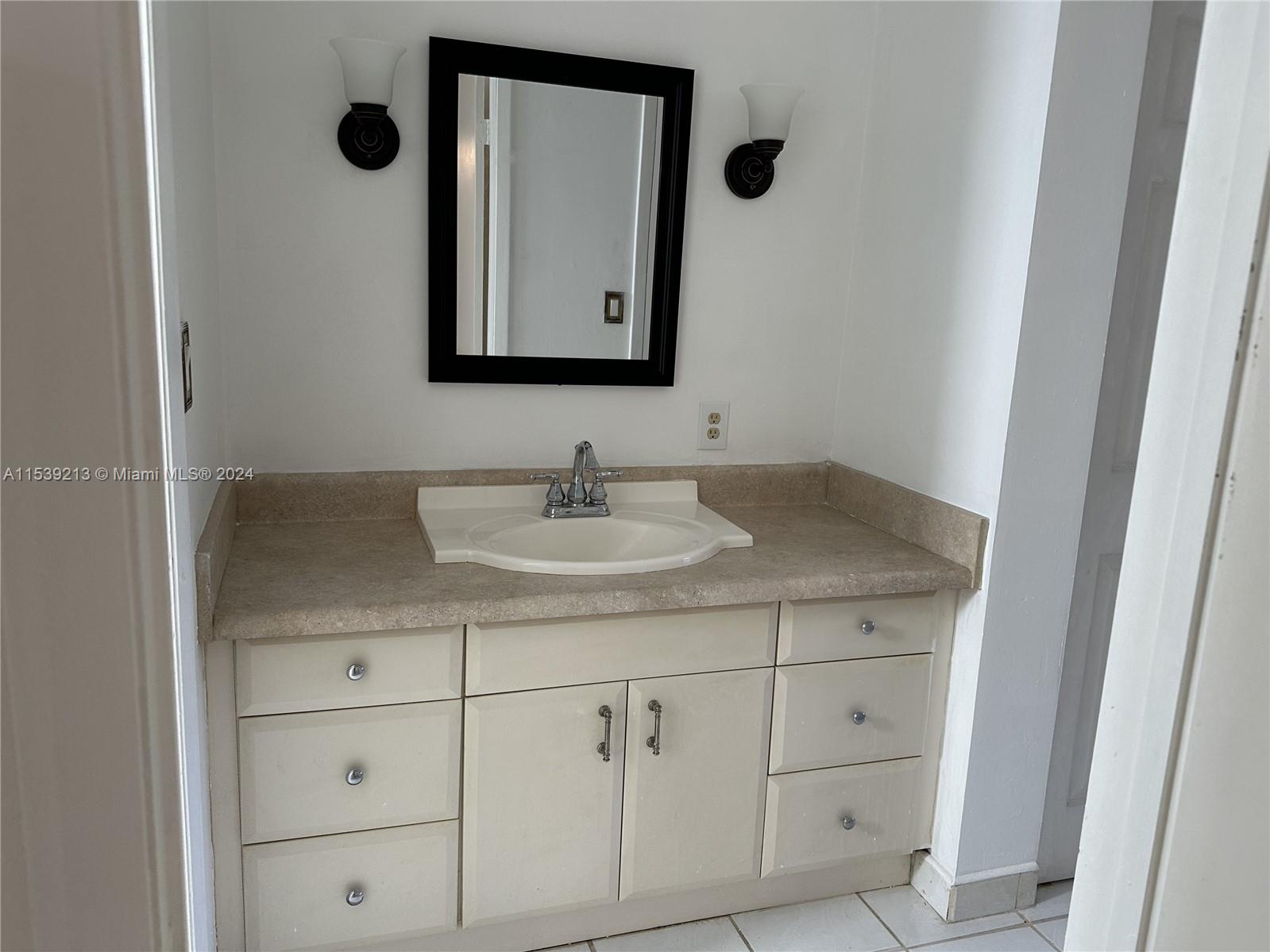 MARGATE VILLAGE PHASE II - Residential Lease