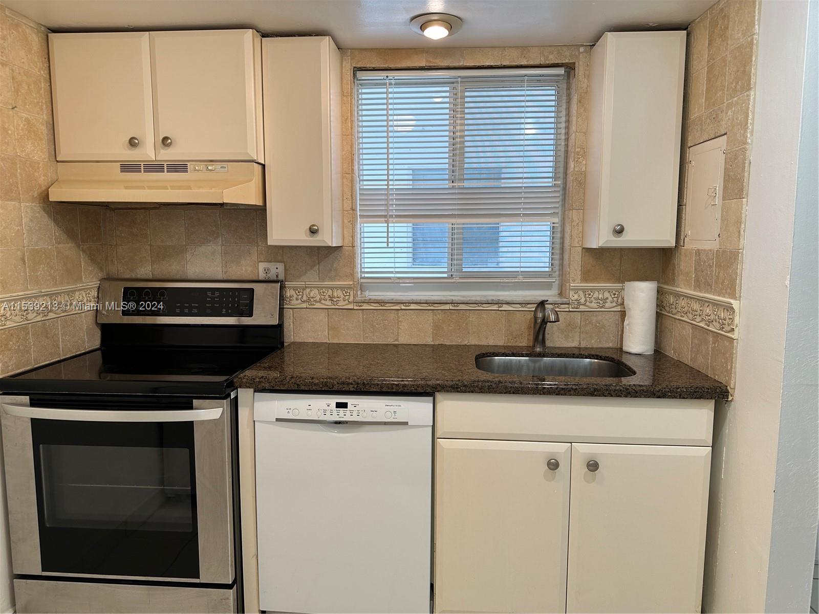 MARGATE VILLAGE PHASE II - Residential Lease