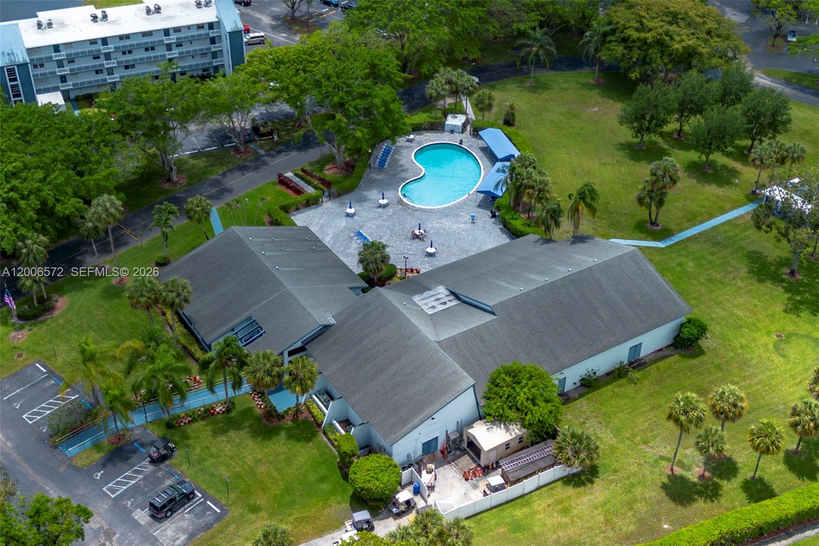 14 OF PALM SPRINGS 2 COND - Residential