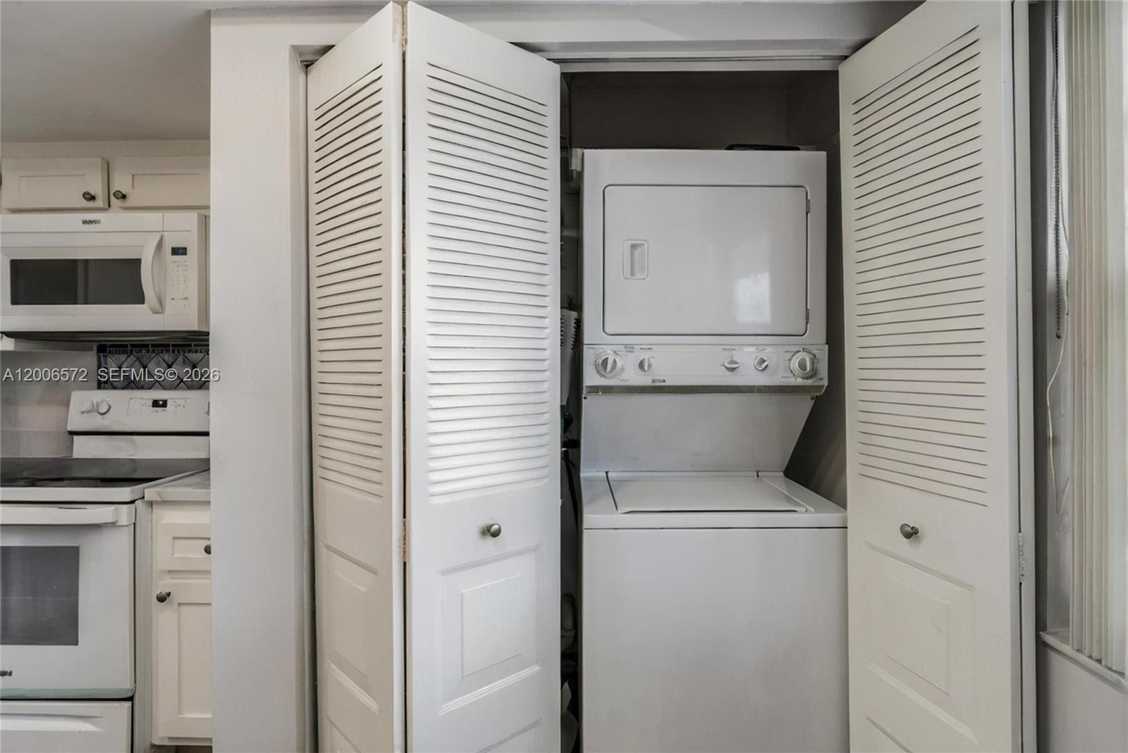 14 OF PALM SPRINGS 2 COND - Residential