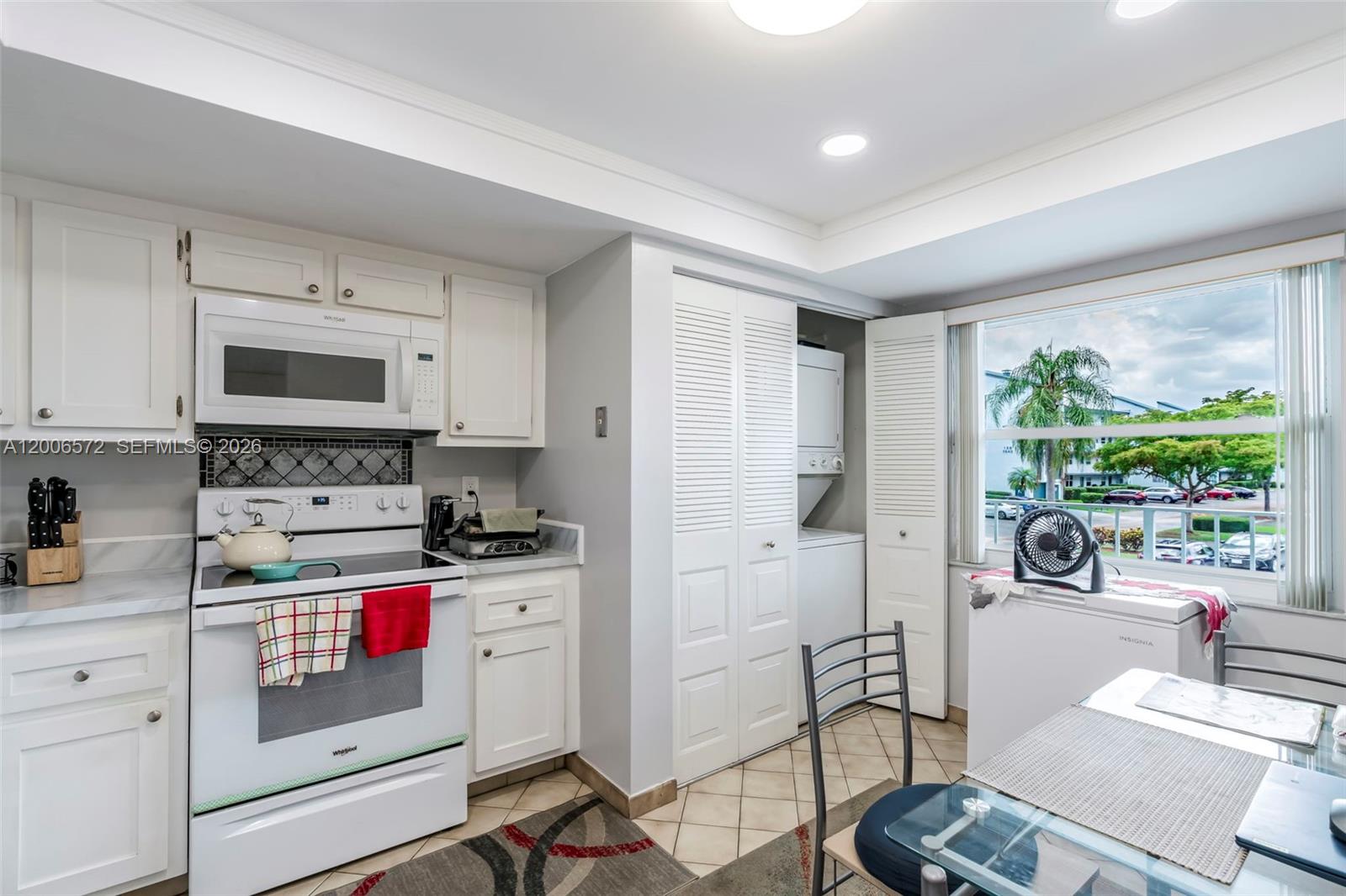 14 OF PALM SPRINGS 2 COND - Residential