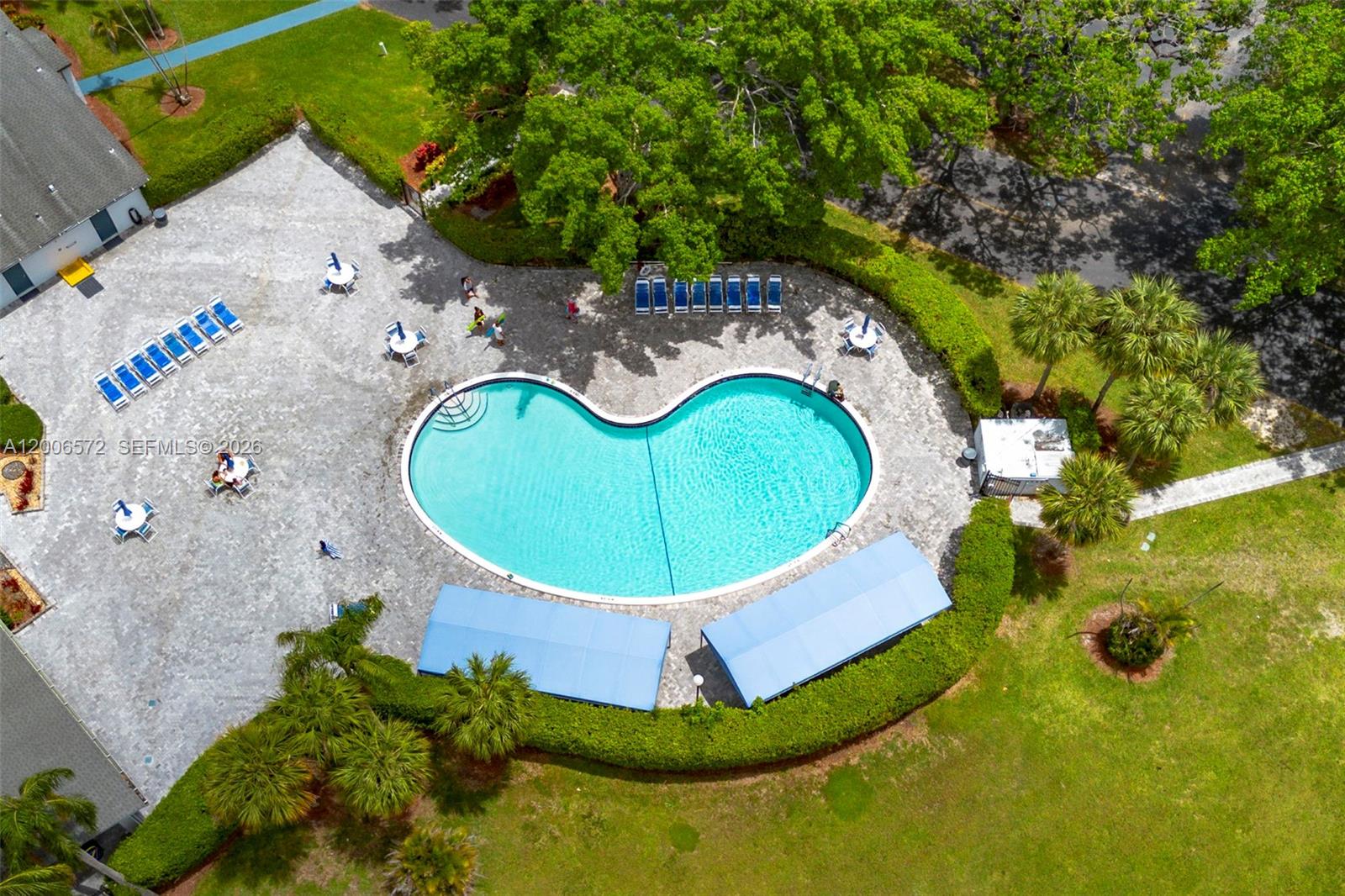 14 OF PALM SPRINGS 2 COND - Residential