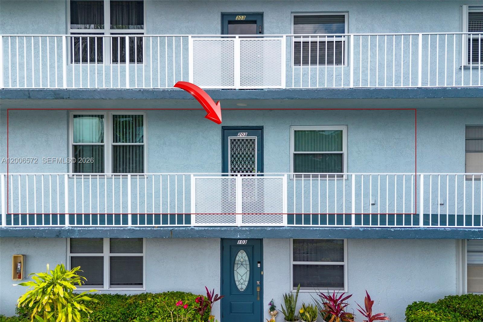 14 OF PALM SPRINGS 2 COND - Residential