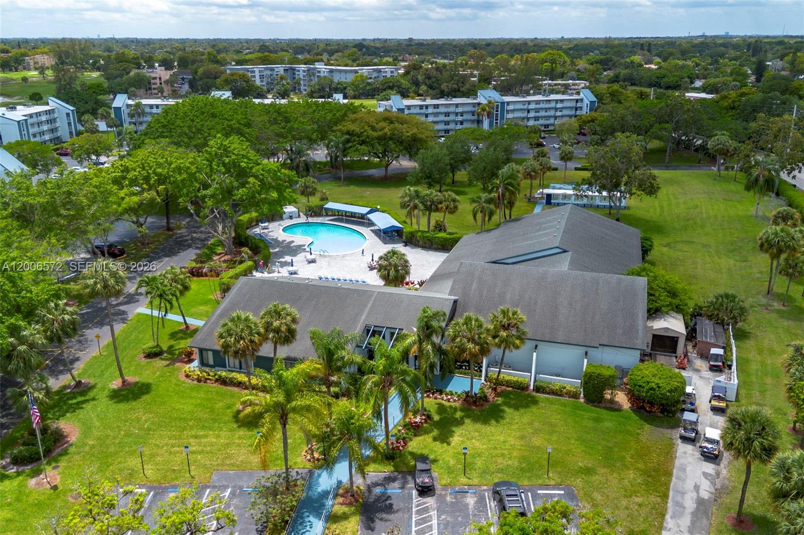 14 OF PALM SPRINGS 2 COND - Residential