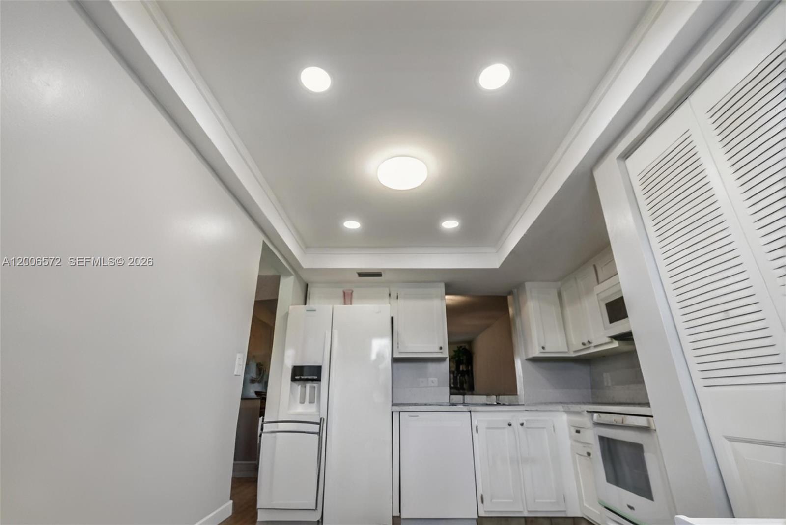 14 OF PALM SPRINGS 2 COND - Residential