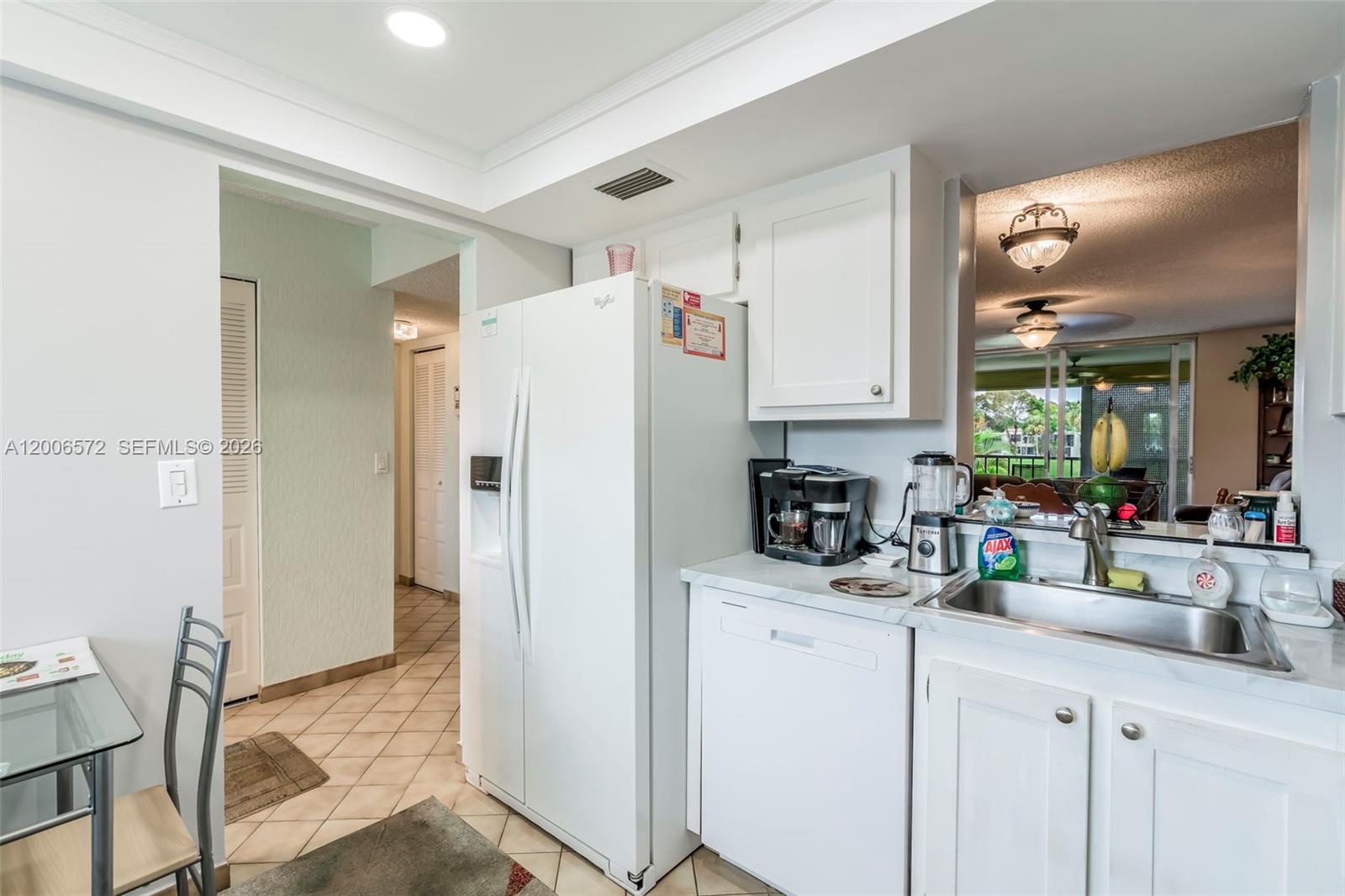 14 OF PALM SPRINGS 2 COND - Residential