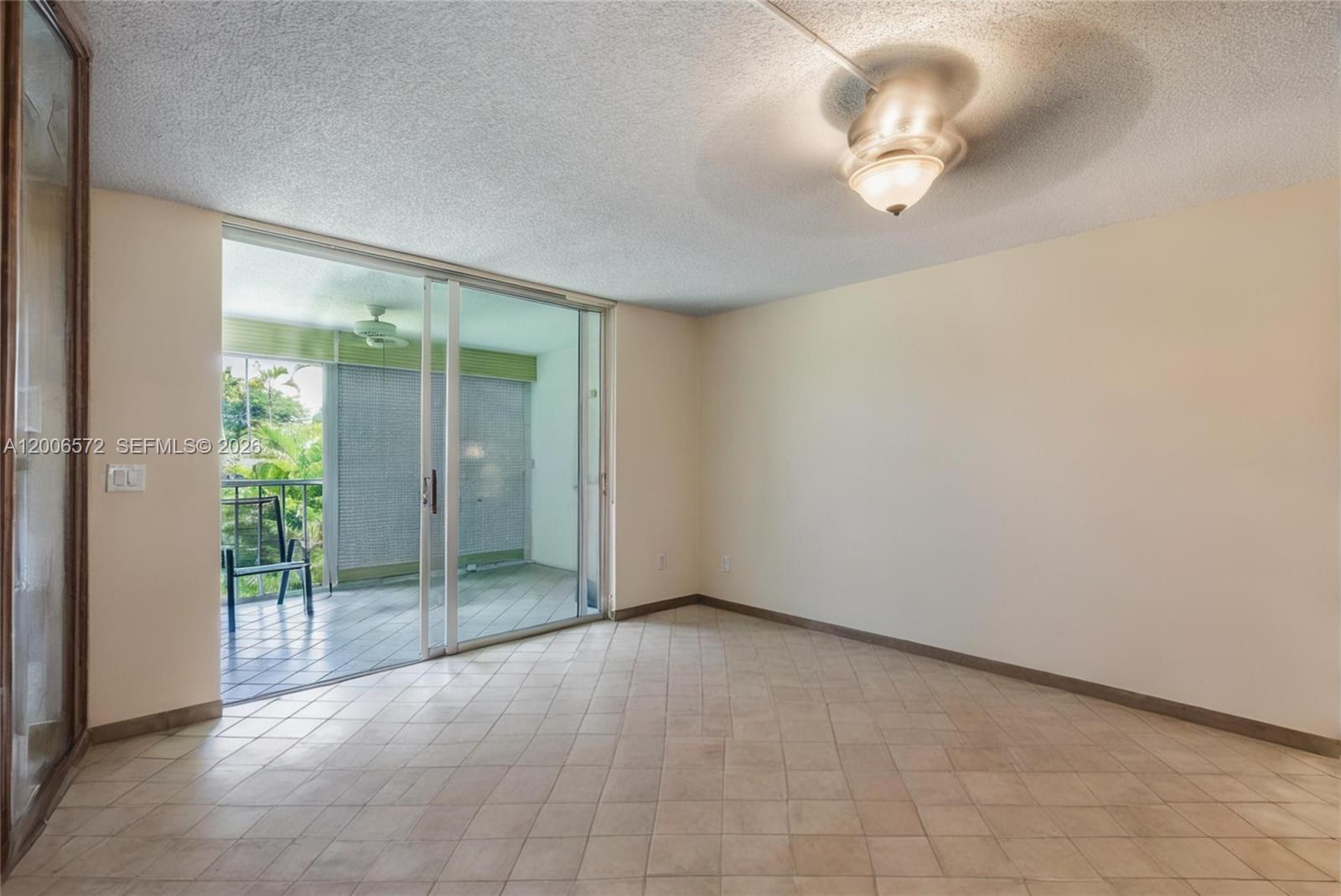 14 OF PALM SPRINGS 2 COND - Residential