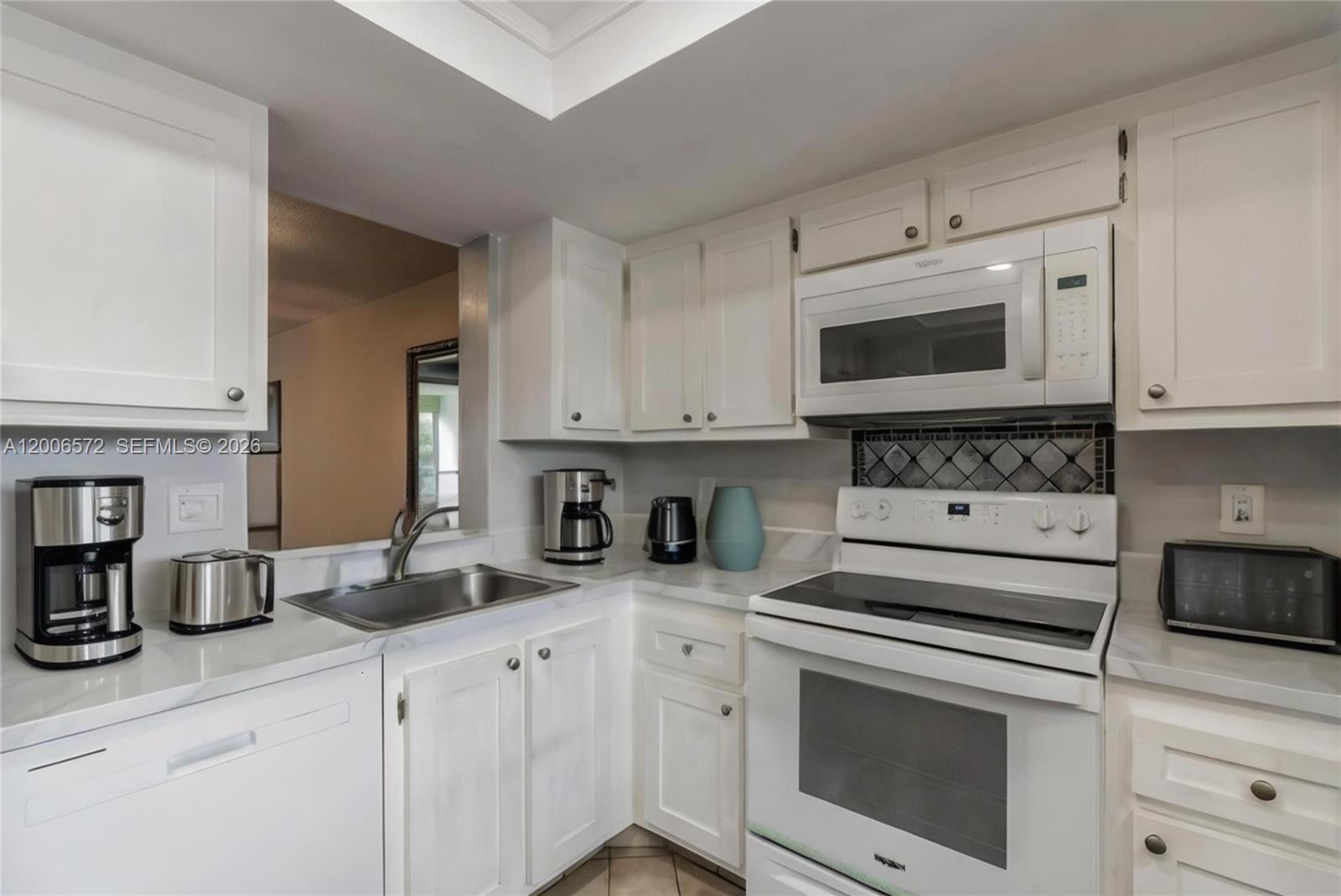 14 OF PALM SPRINGS 2 COND - Residential