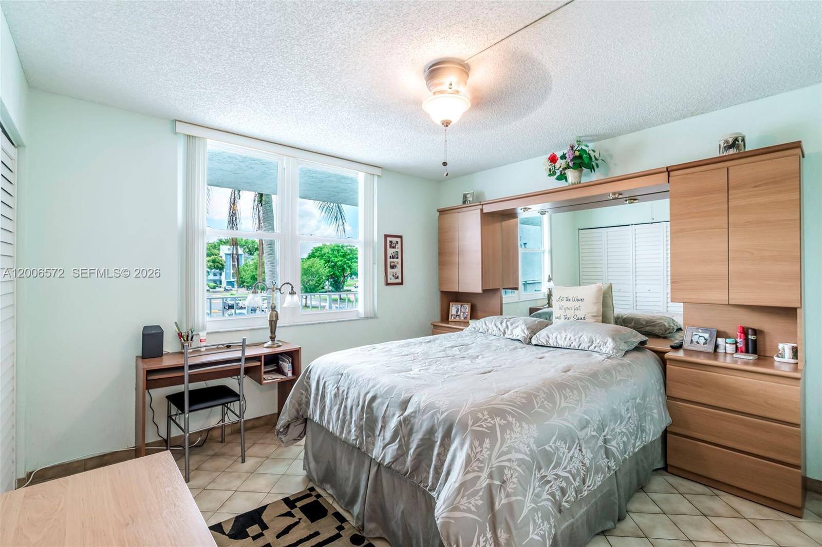 14 OF PALM SPRINGS 2 COND - Residential