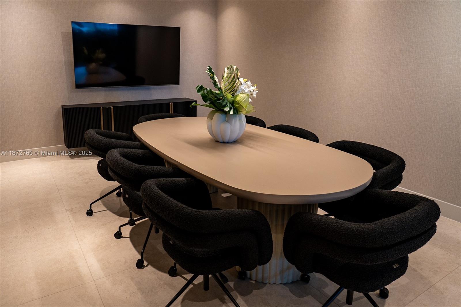 BAY BREEZE - Residential Lease