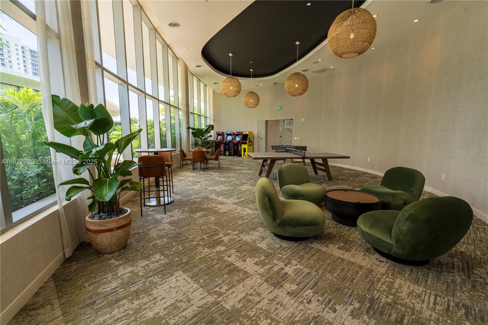 BAY BREEZE - Residential Lease